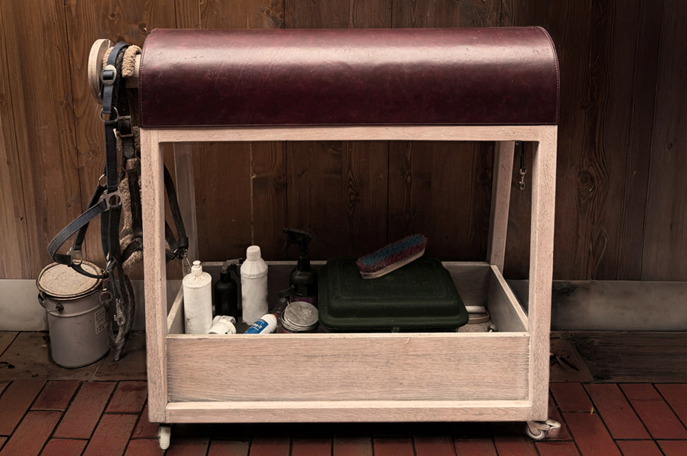 Saddle Stand